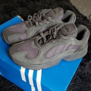 Adidas yung-1 GreySix Size 13